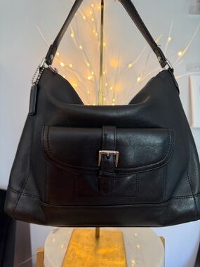 Coach EUC Kristen Blk leather shoulder bag front magnetic compartment 14 x 11”